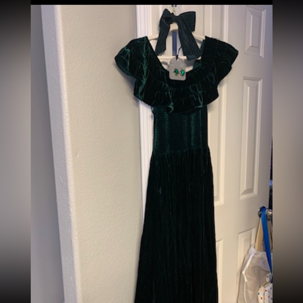 Hill House Velvet Green Holiday Party Dress 💚🎄 - Picture 10 of 10